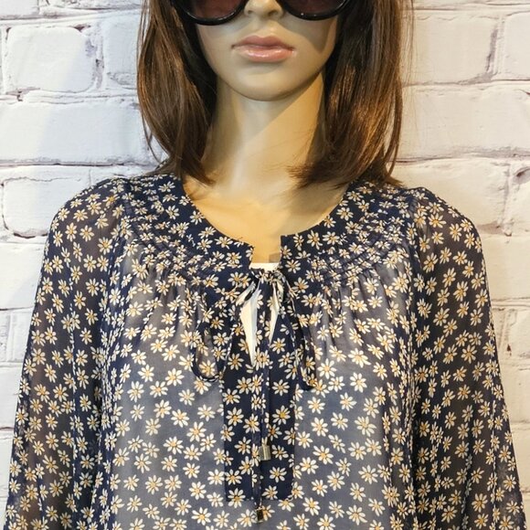 DOWNEAST - Daisy print sheer 3/4 sleeve blouse - Picture 6 of 10